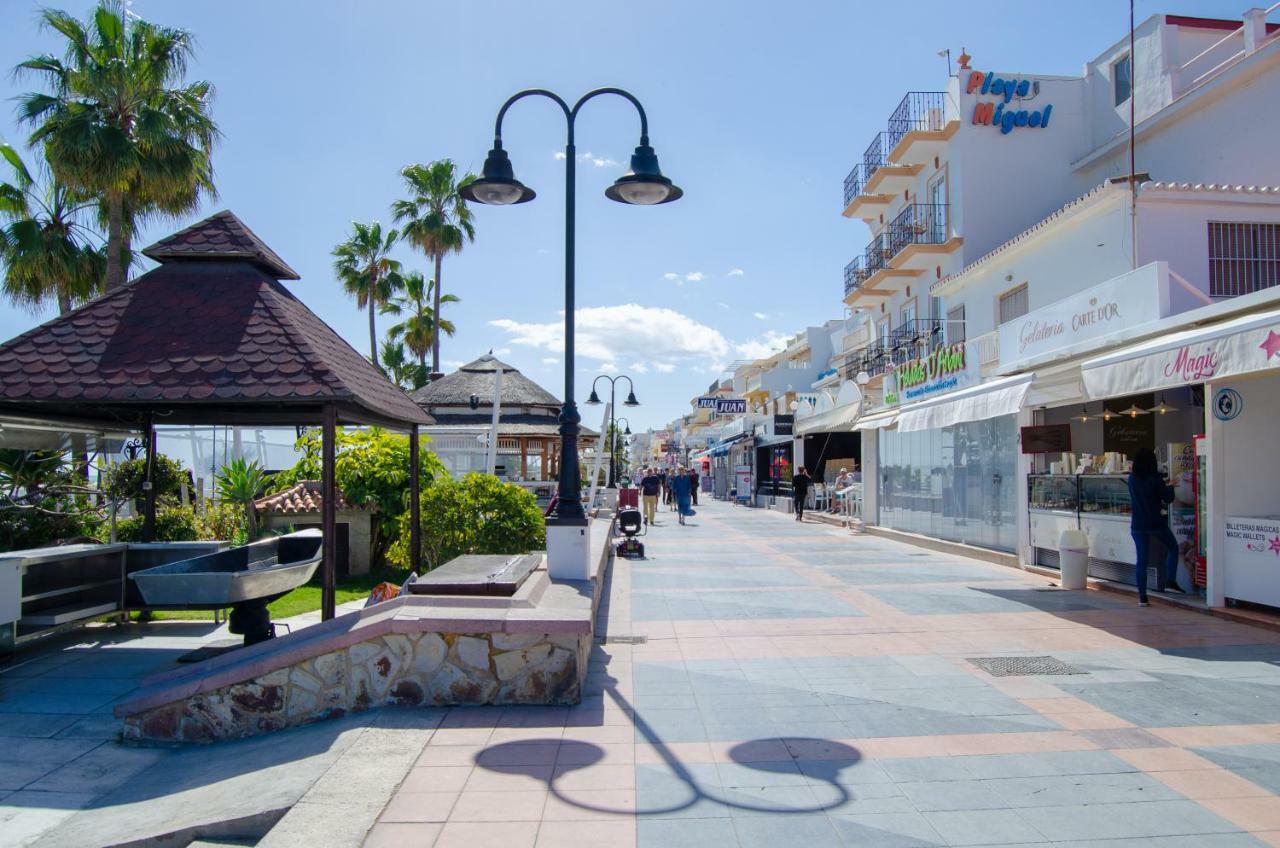 Apartamento Vacacional A 1 Minuto De La Playa - Carihuela Torremolinos Ngoại thất bức ảnh